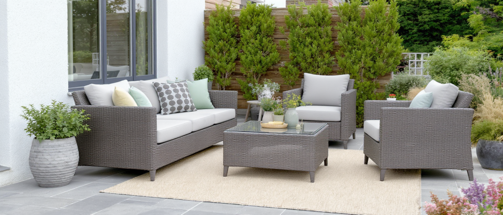 découvrez nos solutions astucieuses pour optimiser l'espace avec du mobilier d'extérieur gain de place, alliant praticité et design pour votre jardin ou balcon.