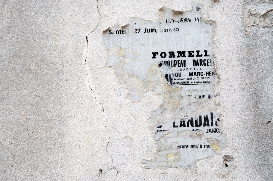 obtenez votre permis pour la démolition de murs porteurs en toute légalité et sécurité. guide complet pour démarches et exigences.