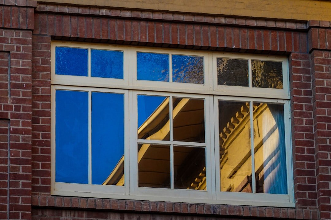 autorisation de remplacement de fenĂȘtres : obtenez les permissions nĂ©cessaires pour installer de nouvelles fenĂȘtres en toute lĂ©galitĂ© et conformitĂ©.