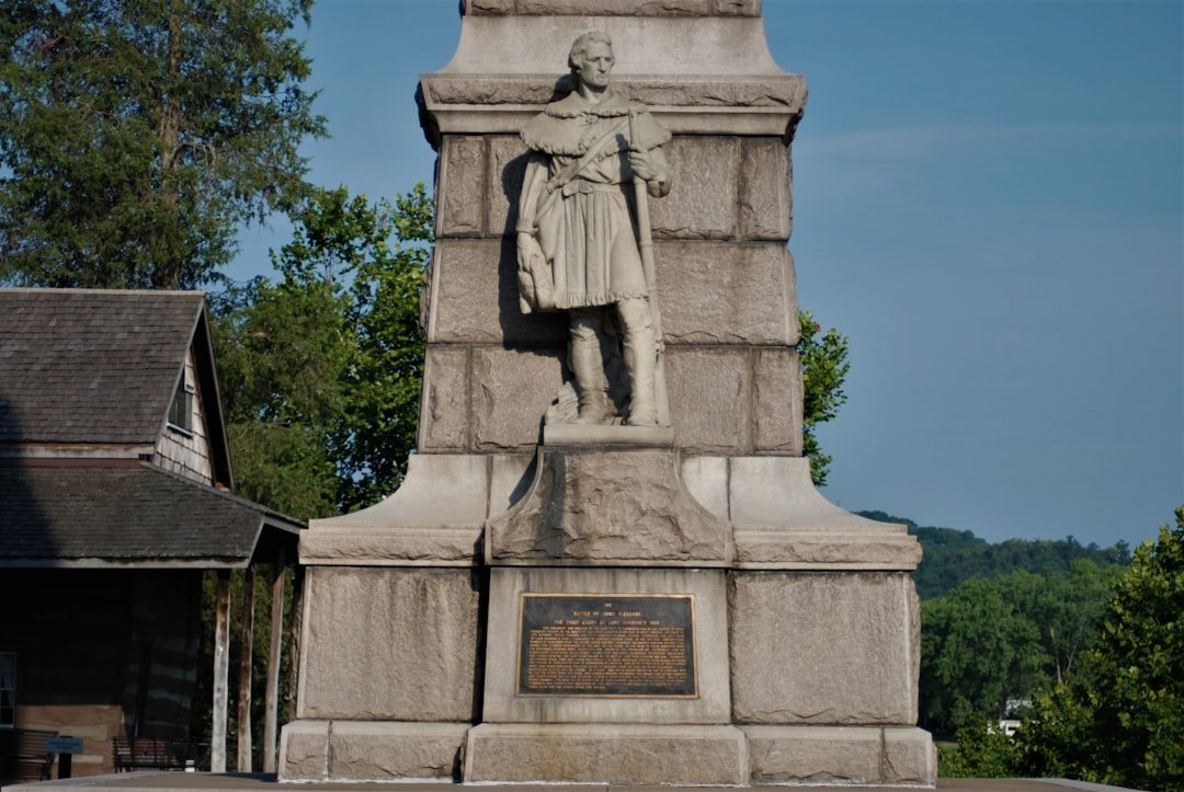 découvrez les réglementations sur les monuments historiques pour protéger et valoriser le patrimoine architectural et culturel.
