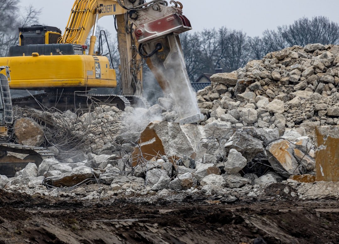découvrez les services de démolition partielle pour vos projets de rénovation, alliant précision et sécurité pour préserver les structures essentielles.