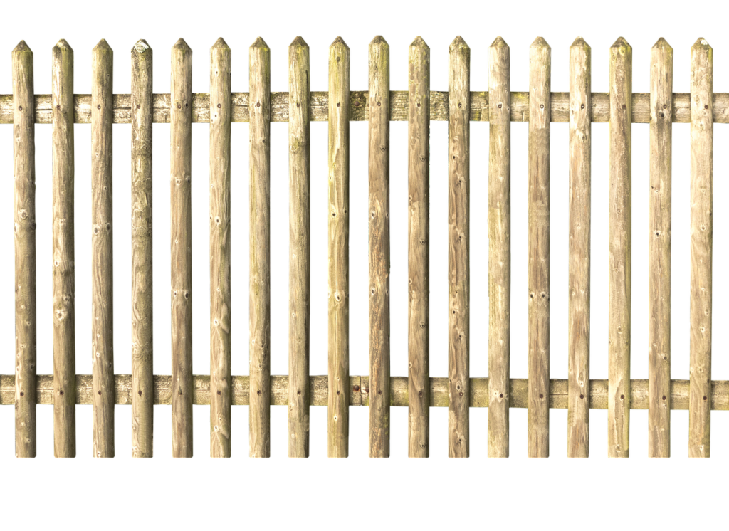3 erreurs à éviter lors de la pose d’une clôture en bois