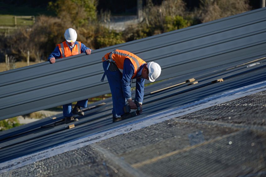 Toiture légère et facile à poser : quelles solutions choisir pour vos travaux ?